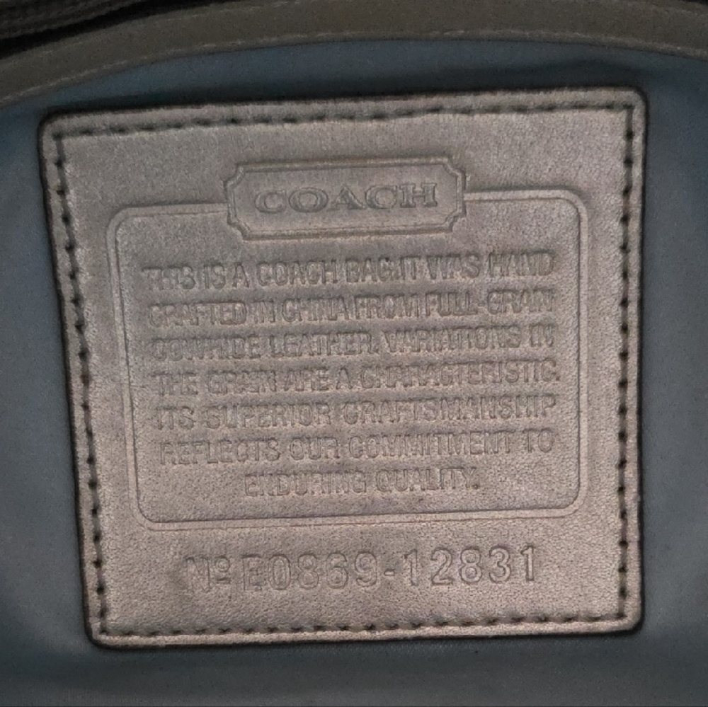 Coach Ergo Pleated Metallic Kiss-Lock Silver Shoulder Bag - 2008 - Picture 3 of 9